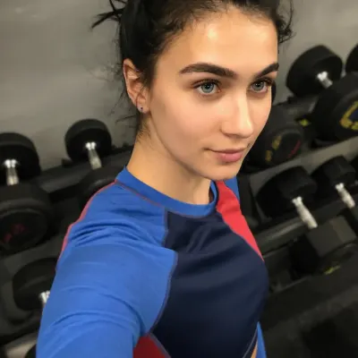 Аделина, 22